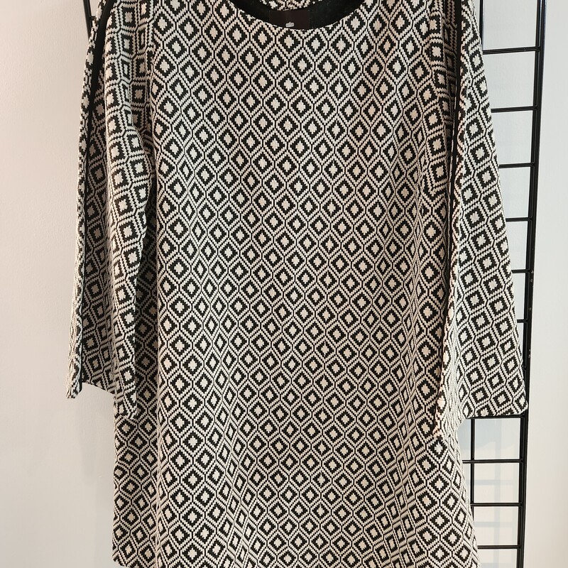 Mat. Sweater Tunic, Blk/grey, Size: L
new with tags, Over sized (1-2X)