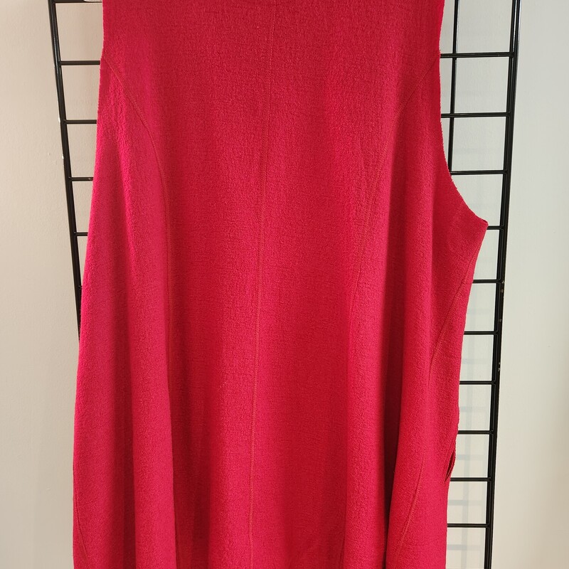 Q Neel Nordic Design, Red,  Size: 24
New 60% viscose 40% wool