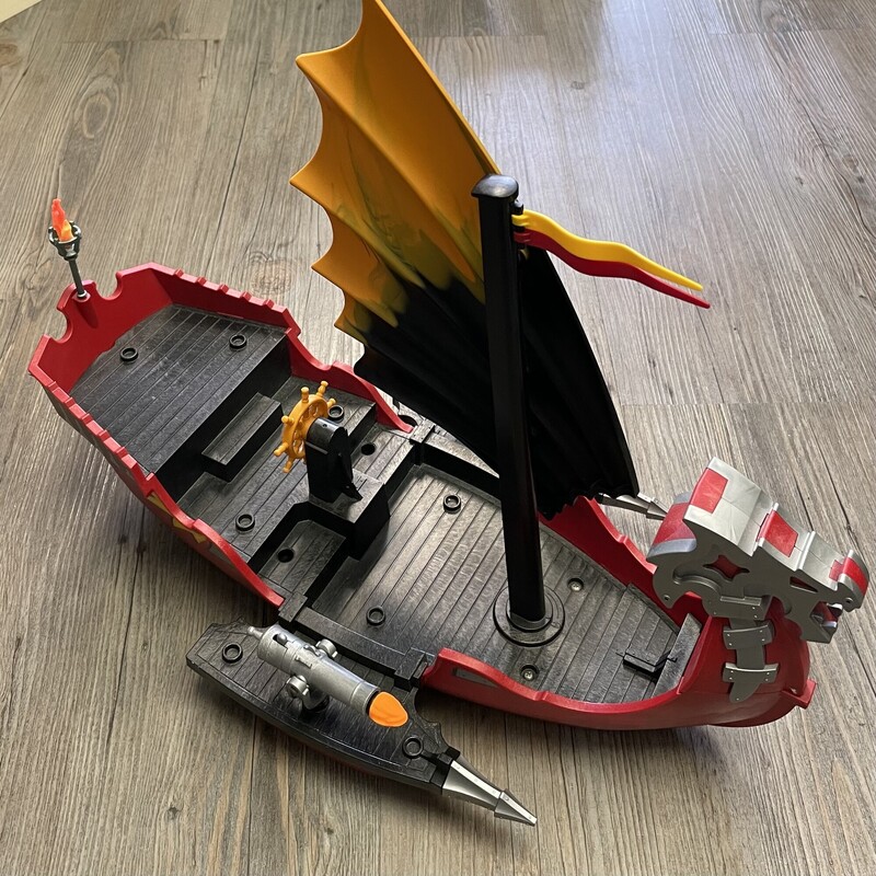 Playmobil Boat Dragon, Multi, Size: Pre-owned
AS IS