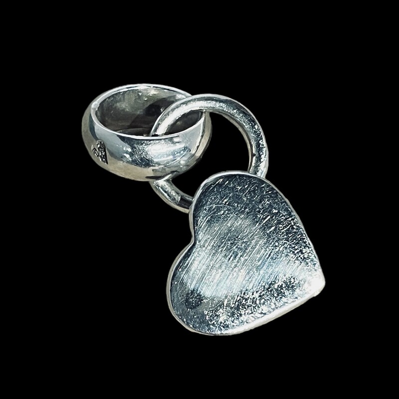 925 Silpada Chunky Heart
Sterling Silver
Size: 1