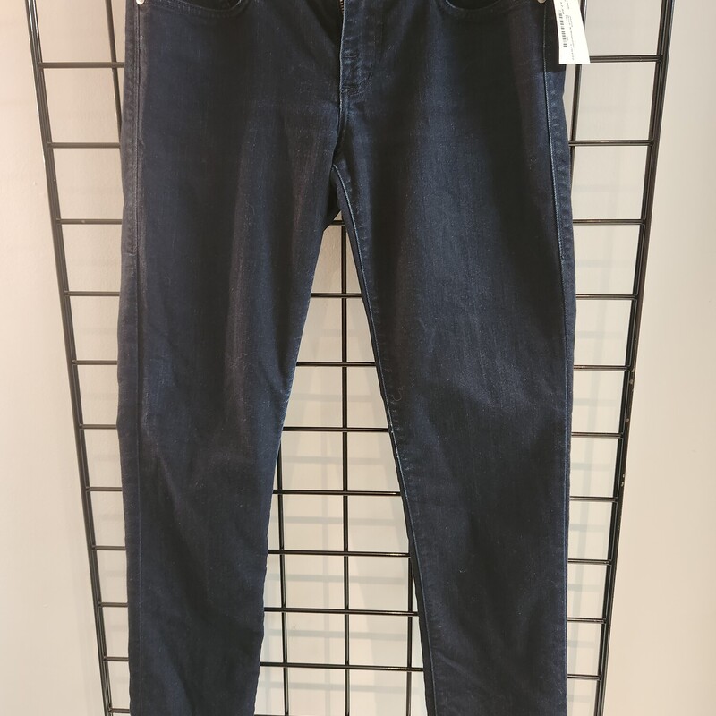 Rock & Republic Jeans, Size: 28
Dark Wash, Stretchy Material