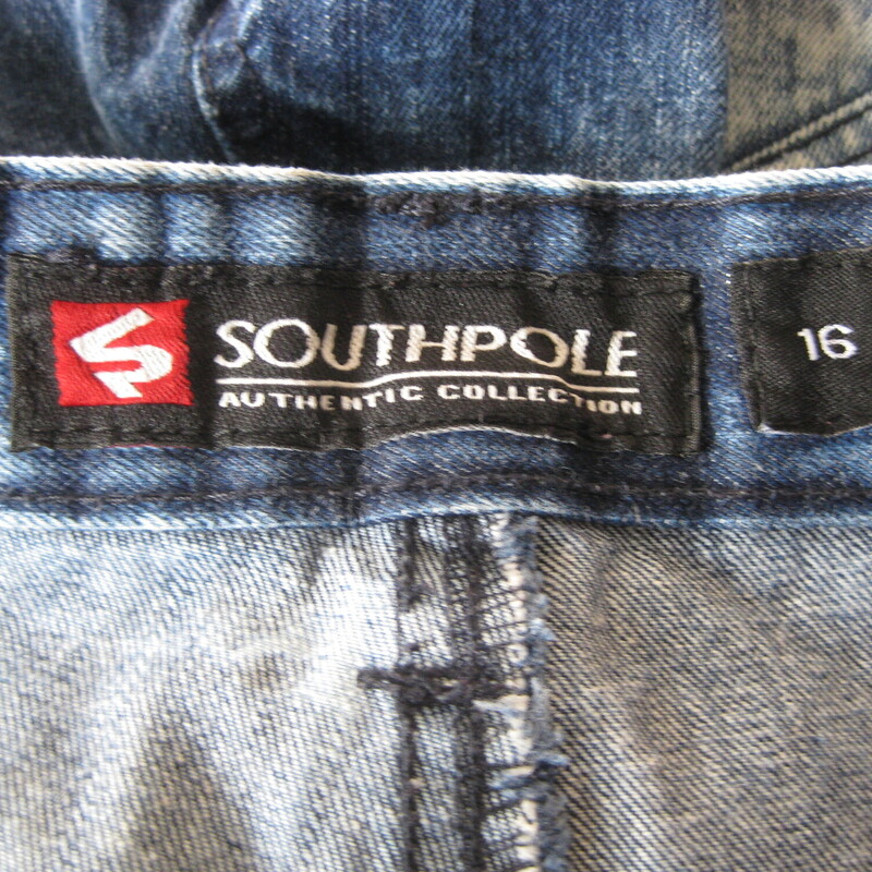 Y2k Southpole Acid Ripped, Blue, Size: Boys 16?<br />
Dark jeans with bleached areas and lots of rips<br />
by Southpole<br />
marked size 16<br />
flat measurements:<br />
waist:n 14.75<br />
rise: 9.75<br />
hip area: 20<br />
inseam: 28<br />
side seam: 38<br />
<br />
great condition!<br />
#63449