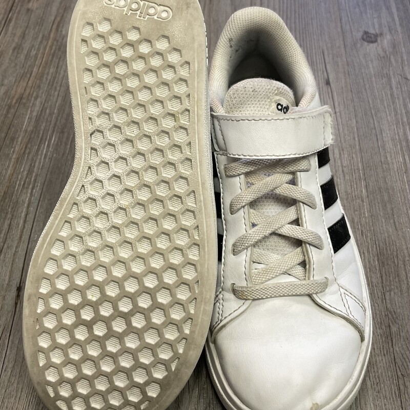 Adidas Grand Court Sneakers<br />
White, Size: 13.5