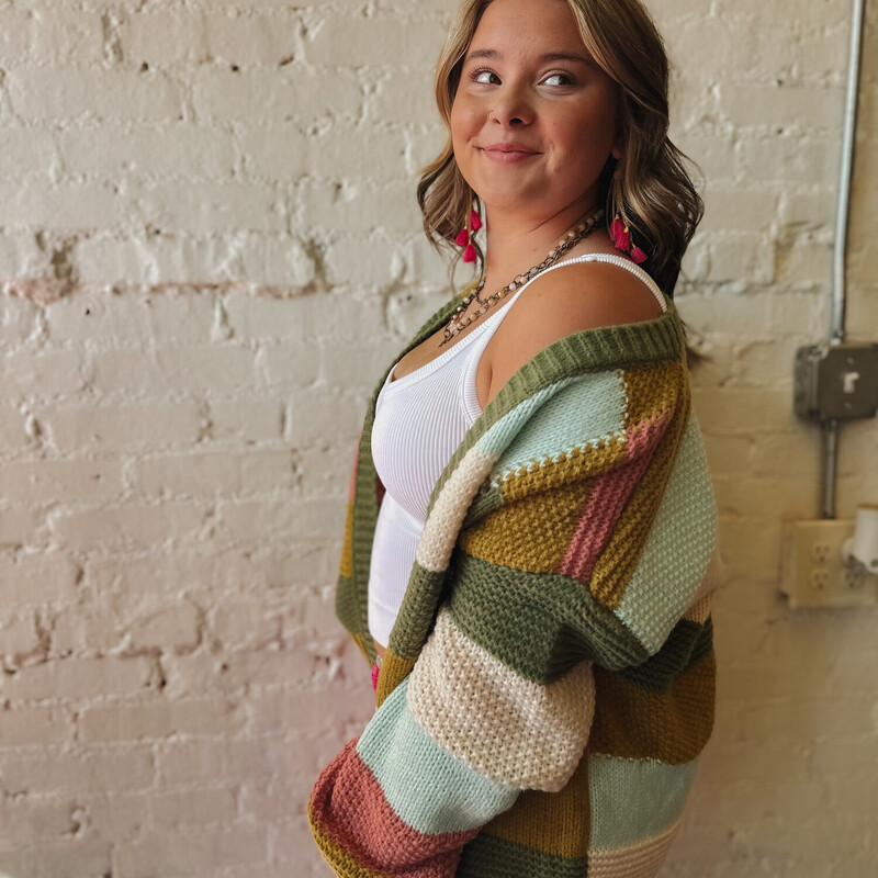 This is the perfect cardigan for fall! So easy to style with almost anything because of its perfect universal color scheme!<br />
Available in sizes Small, Medium, Large, XLarge.