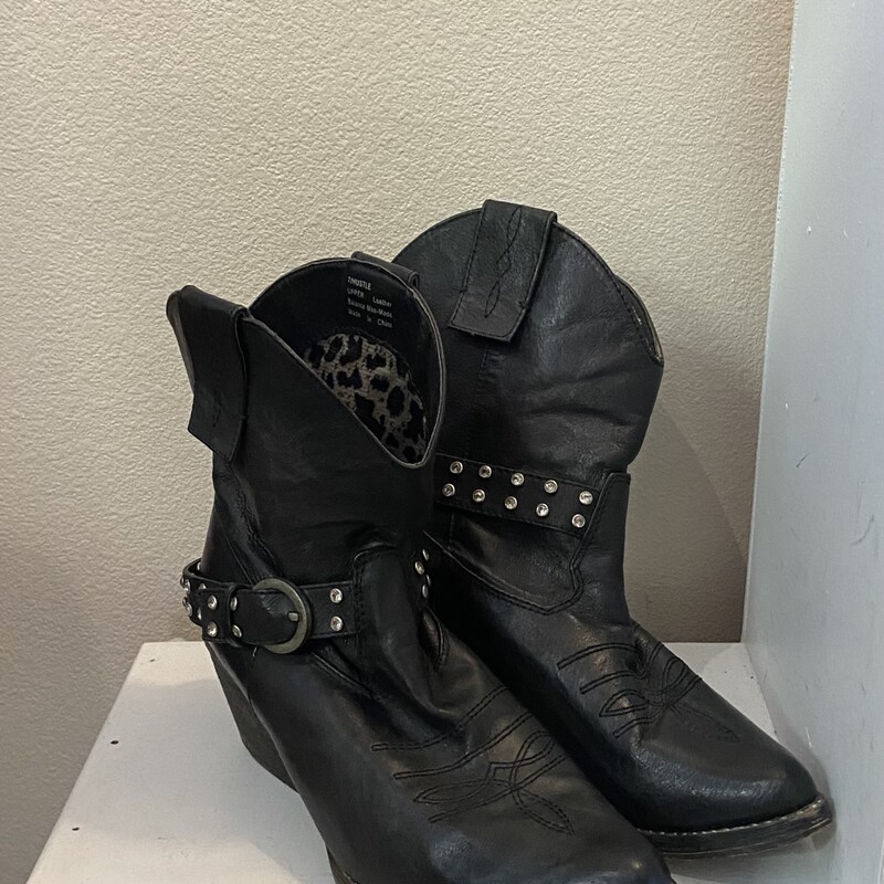Blk Lther Stud Boot