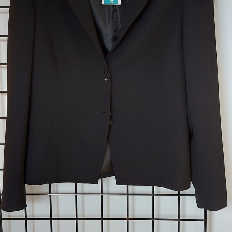 John Meyer Blazer, Black, Size: 16
Previously loved