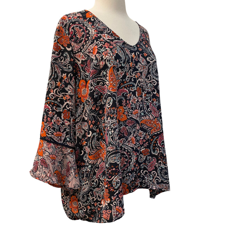 J Jill Floral and Scroll Blouse<br />
Bell Sleeves<br />
Colors:  Navy and Coral<br />
Size: XL