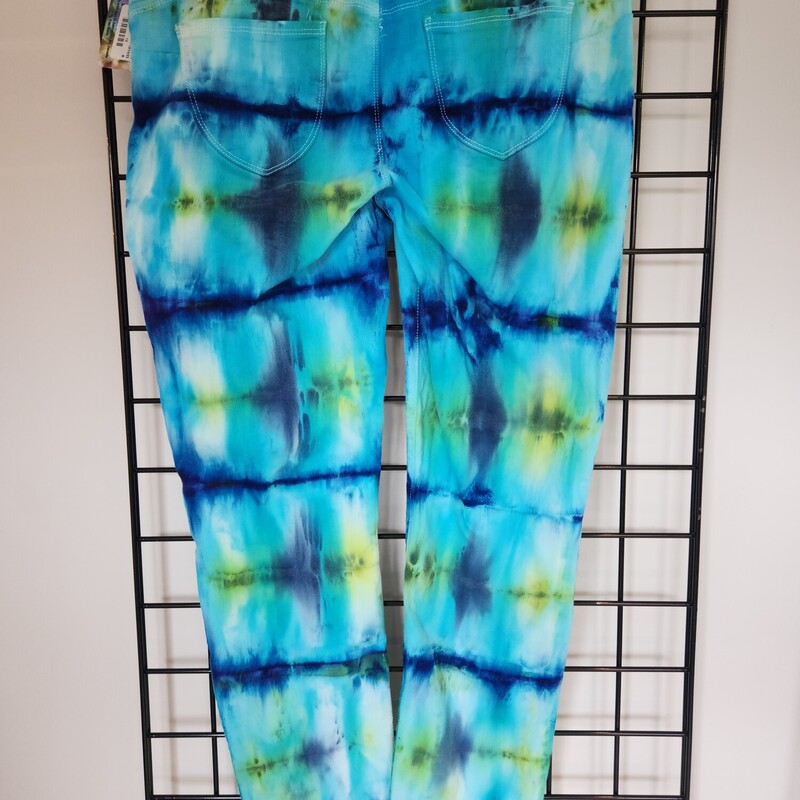 Bluenotes Hand Dyed Denim, Tie Dye, Size: 1X
hand dyed in Nanaimo, B.C One of a kind