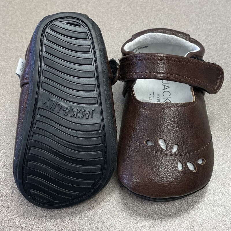 Jack & Lily, Brown, Size: 6-12M<br />
NEW! Scalloped Toes<br />
These brown mocs are great for any occasion!<br />
Hand crafted from genuine and vegan leather<br />
Equipped with our signature super-flex sole<br />
Industry-defining 3mm ankle and sole cushioning<br />
Hook and loop closures for a secure and custom fit<br />
Perfect for indoor or outdoor use
