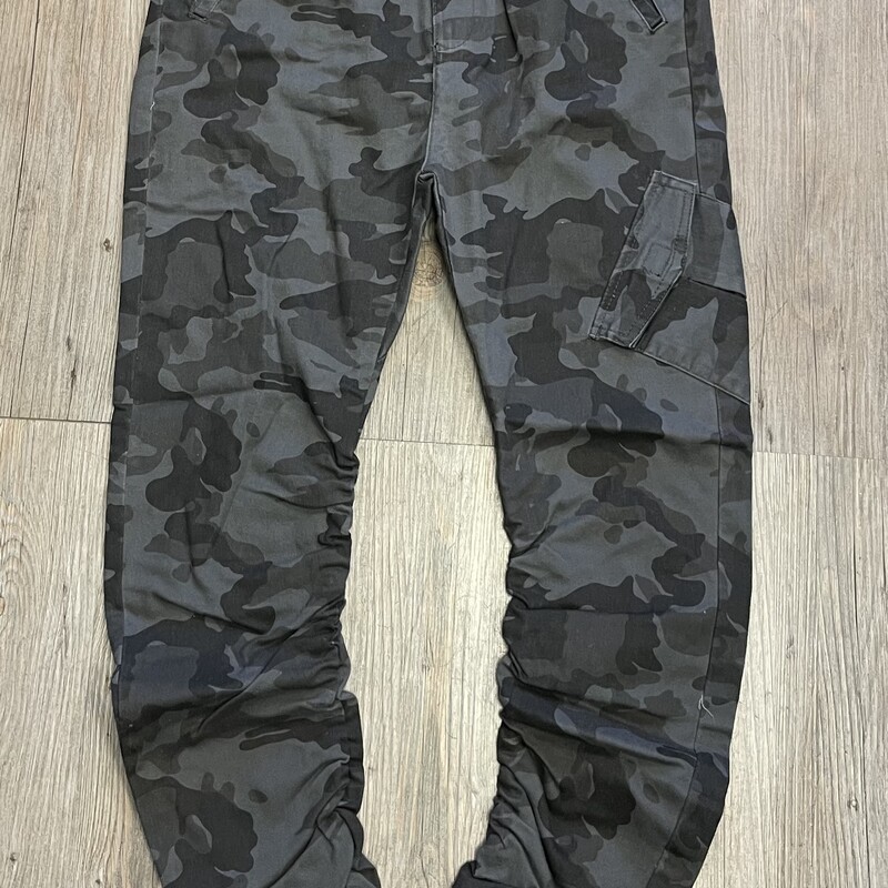Zara Jogger Pants, Camo, Size: 13-14Y
NEW WithTag