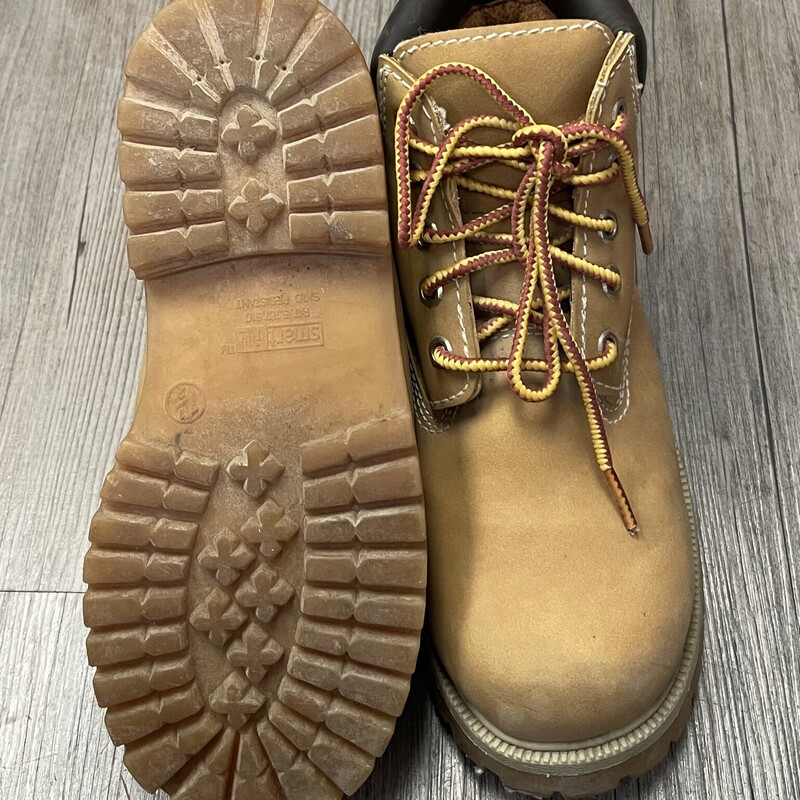 Smartfit Lace Up Boot, Camel, Size: 1.5Y<br />
Timberland Inspired
