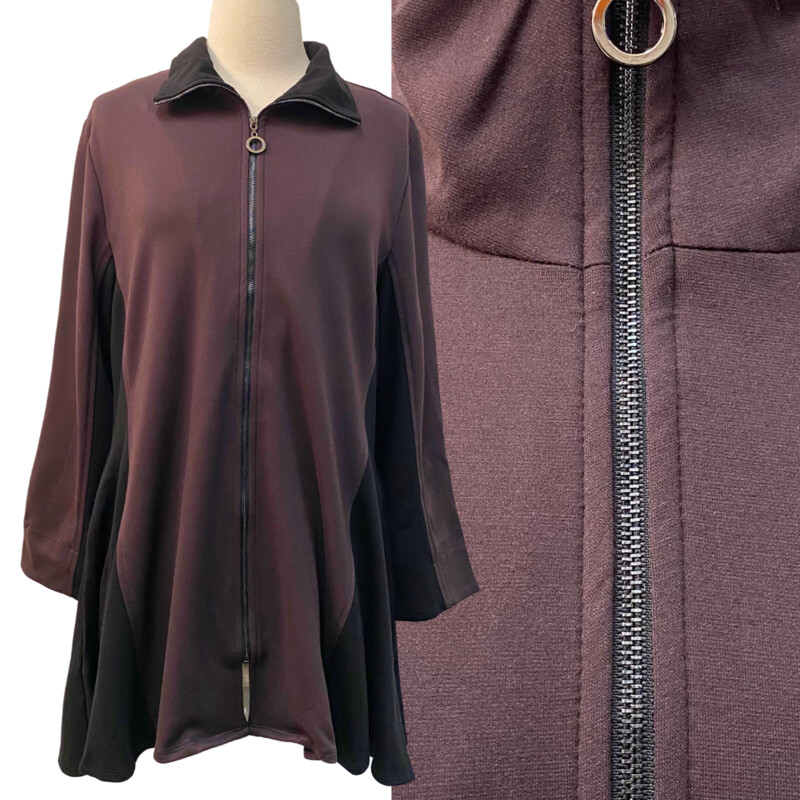 NEW Focus Tunic Jacket<br />
Full Zip with Color Block Panels<br />
Colors:  Your Choice Brown or Charchoal<br />
Sizes: S-XL