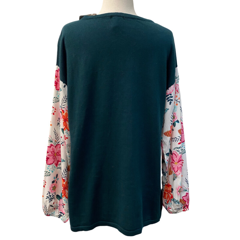 New Matilda Jane Fancy & Flouncy Top<br />
Poinsettia Floral Sleeves<br />
Colors:  Ivy, Cream, Red, Pink and Honey<br />
Size: Medium
