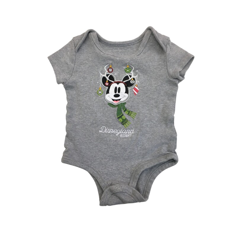 Onesie (Mickey), Boy, Size: 6m

Located at Pipsqueak Resale Boutique inside the Vancouver Mall or online at:

#resalerocks #pipsqueakresale #vancouverwa #portland #reusereducerecycle #fashiononabudget #chooseused #consignment #savemoney #shoplocal #weship #keepusopen #shoplocalonline #resale #resaleboutique #mommyandme #minime #fashion #reseller

All items are photographed prior to being steamed. Cross posted, items are located at #PipsqueakResaleBoutique, payments accepted: cash, paypal & credit cards. Any flaws will be described in the comments. More pictures available with link above. Local pick up available at the #VancouverMall, tax will be added (not included in price), shipping available (not included in price, *Clothing, shoes, books & DVDs for $6.99; please contact regarding shipment of toys or other larger items), item can be placed on hold with communication, message with any questions. Join Pipsqueak Resale - Online to see all the new items! Follow us on IG @pipsqueakresale & Thanks for looking! Due to the nature of consignment, any known flaws will be described; ALL SHIPPED SALES ARE FINAL. All items are currently located inside Pipsqueak Resale Boutique as a store front items purchased on location before items are prepared for shipment will be refunded.