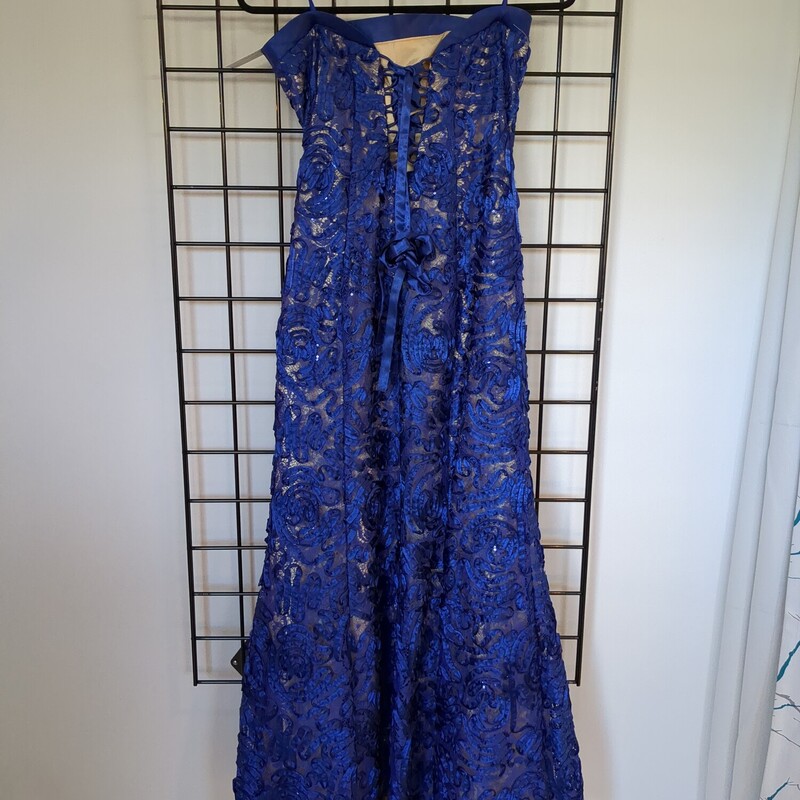 Laura Dress, Royal, Size: 2<br />
Previously loved