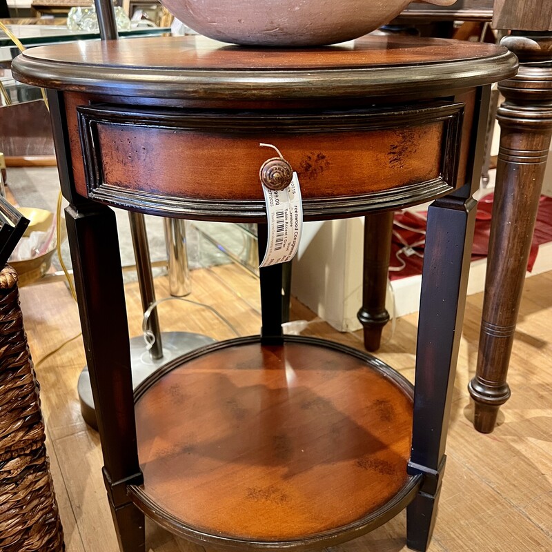 Accent table with 1 drawer
Size: 20x24