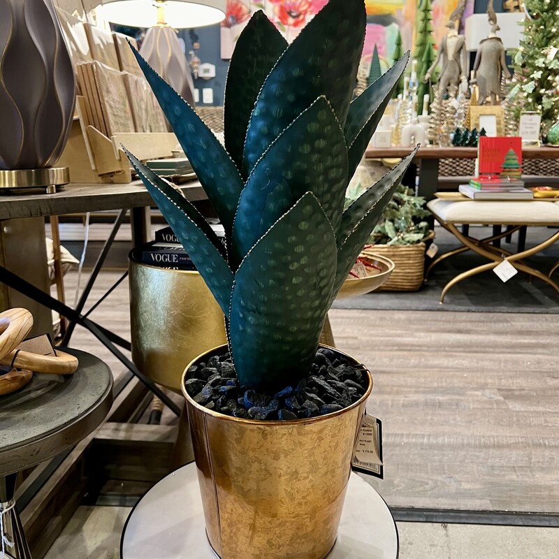 Metal Potted Plant, None, Size: 26