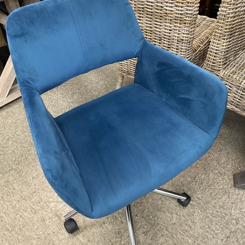 Velvet Wheeled Adjustable Dining Chair, Teal, Size: 22x16x30 Inch
Adjusts from 17 Inch to 20 Inch