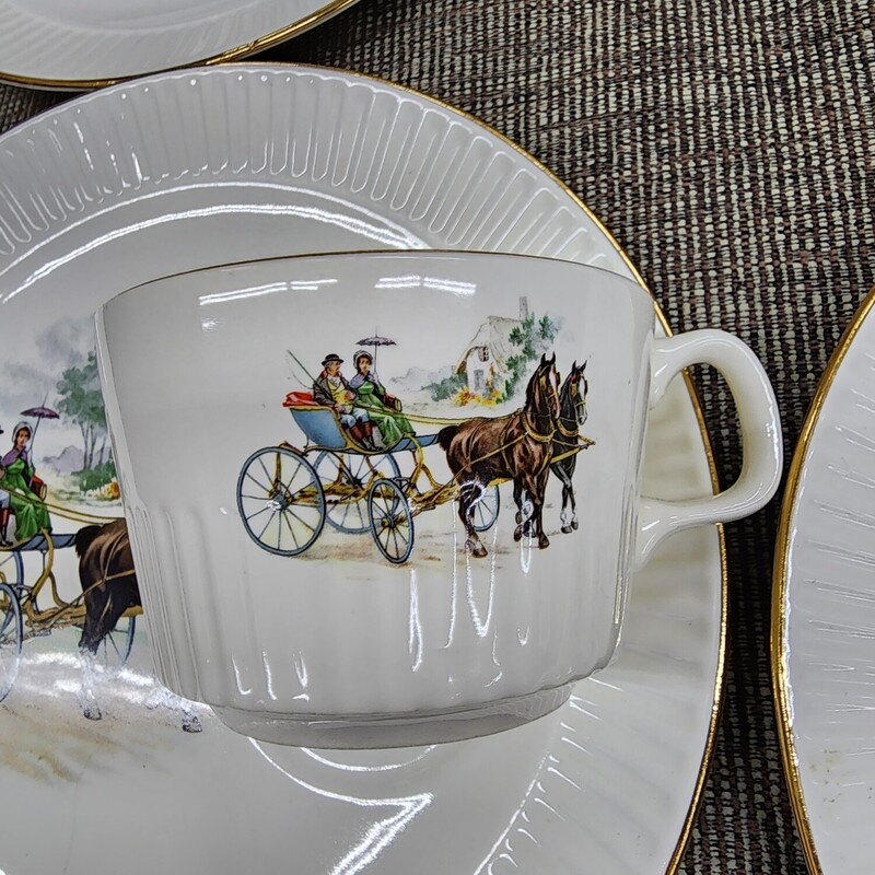 Luncheon Set, Horse & Carriage, Size: 8 Piece