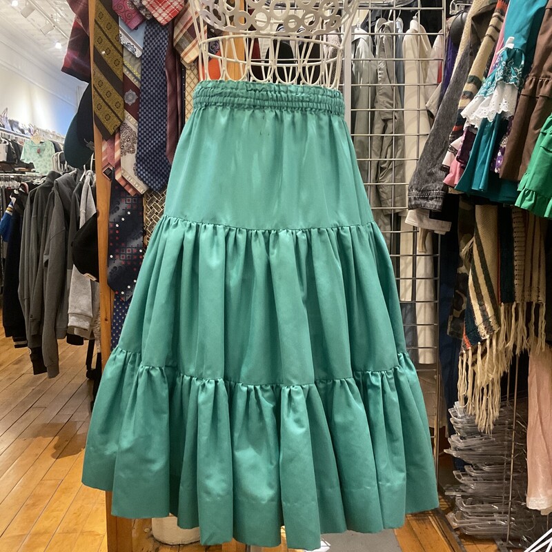 Western Dancing Skirts, Teal, Size: None
no tag
no brand
elastic waist band
waist stretches from approx. 34 to 42
length is approx. 23
minor blemishes
Grade A
Western Dance skirt