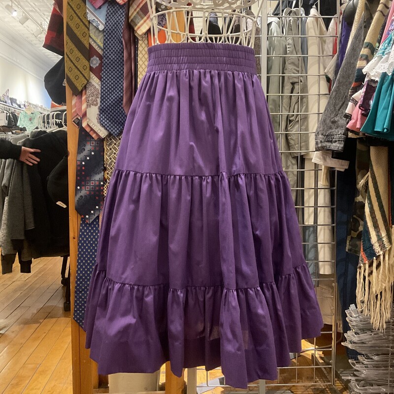 Western Dance Skirts, Purple, Size: M
Tagged size medium
Square up Fashions Inc.
Elastic wasit band
Waist stretches from approx. 34 to 42
Length is approx. 22
No Flaws
Grade A+
Western Dance Skirt