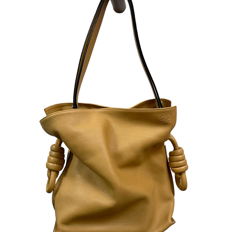 Loewe Flamenco Nappa Calfskin Purse<br />
Warm Gold<br />
<br />
condition: EXCELLENT. Light wear to bottom corners<br />
<br />
Strap length: 89 - 113 cm<br />
Height (inch): 9.6<br />
Width (inch): 11.8<br />
Depth (inch): 4.1<br />
<br />
CURRENT ONLINE<br />
retail: $2600<br />
<br />
Made in Spain