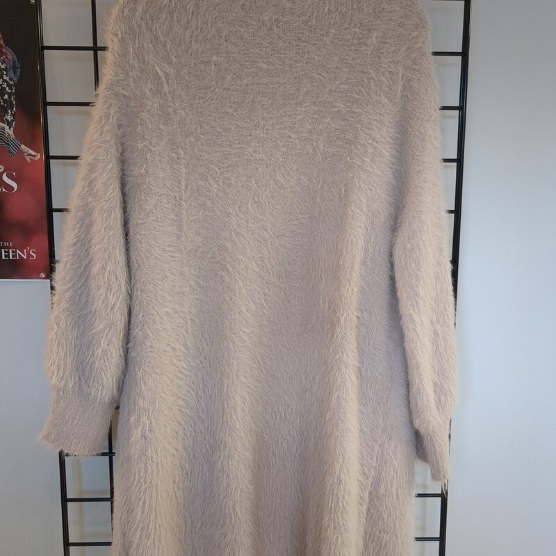 Papillon Sweater, Pink, Size: M<br />
Fits Larger