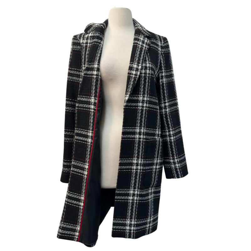 Tommy Hilfiger Wool Blend Plaid Jacket<br />
Open Jacket Style<br />
Colors:  Black, White and Red<br />
Size: Medium