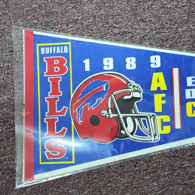 Buffalo Bills Pennant, R W B, Size: 29<br />
Several Other Bills Pennants available!