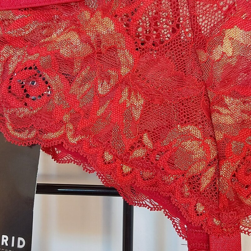 Torrid, Red/gol, Size: XL garter
new with tags (originally $43.50)