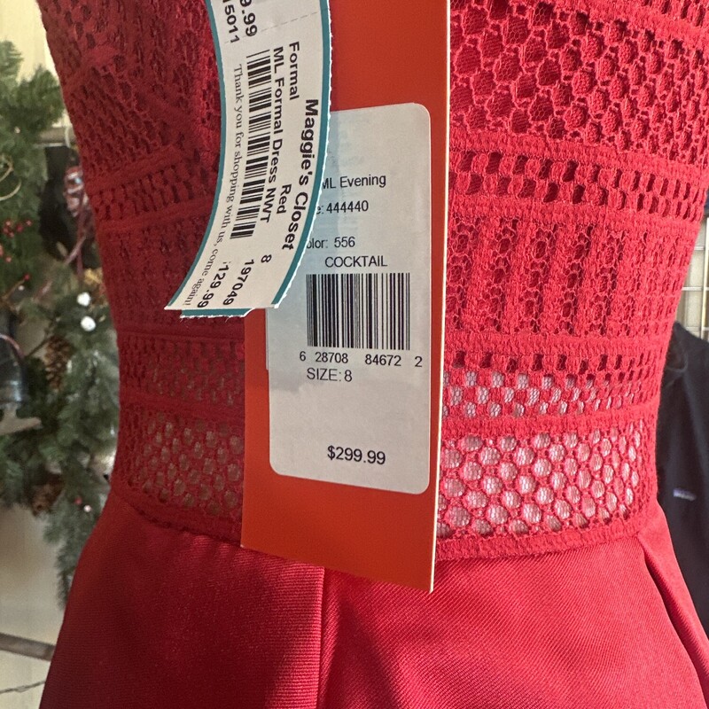 Monique Lhuillier  Formal Dress NWT, Red, Size: 8<br />
Original Price $299.99<br />
Shipping Available<br />
In Store Pick within Seven Days of Purchase