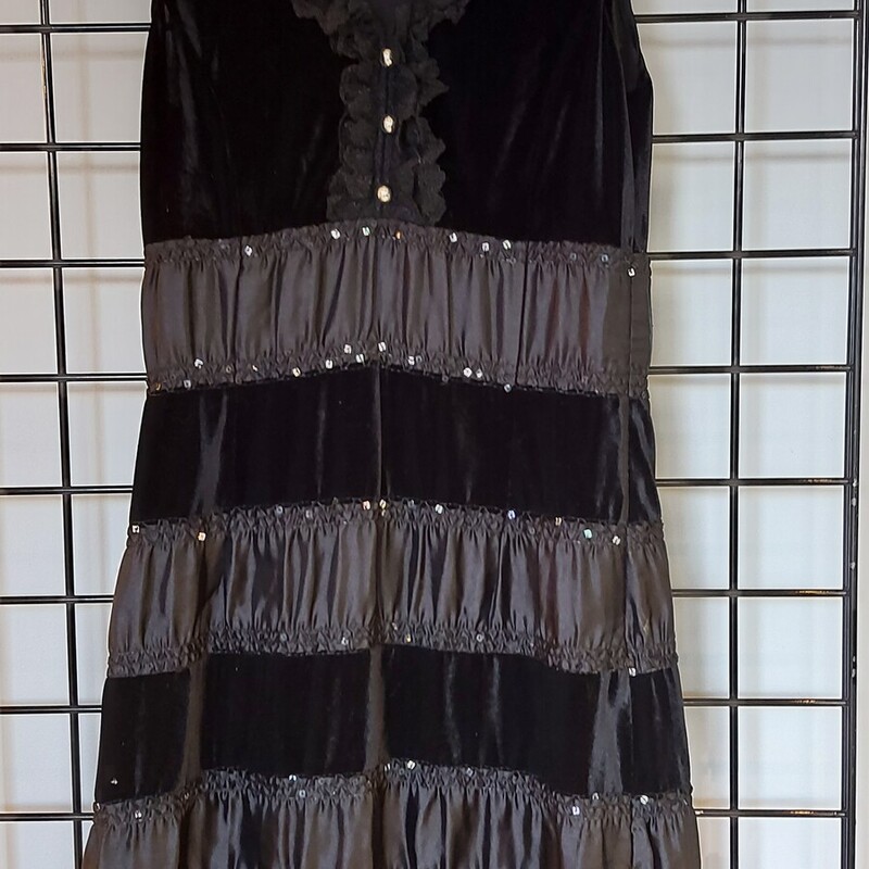 Wanko Dress, Black, Size: S
Previously loved