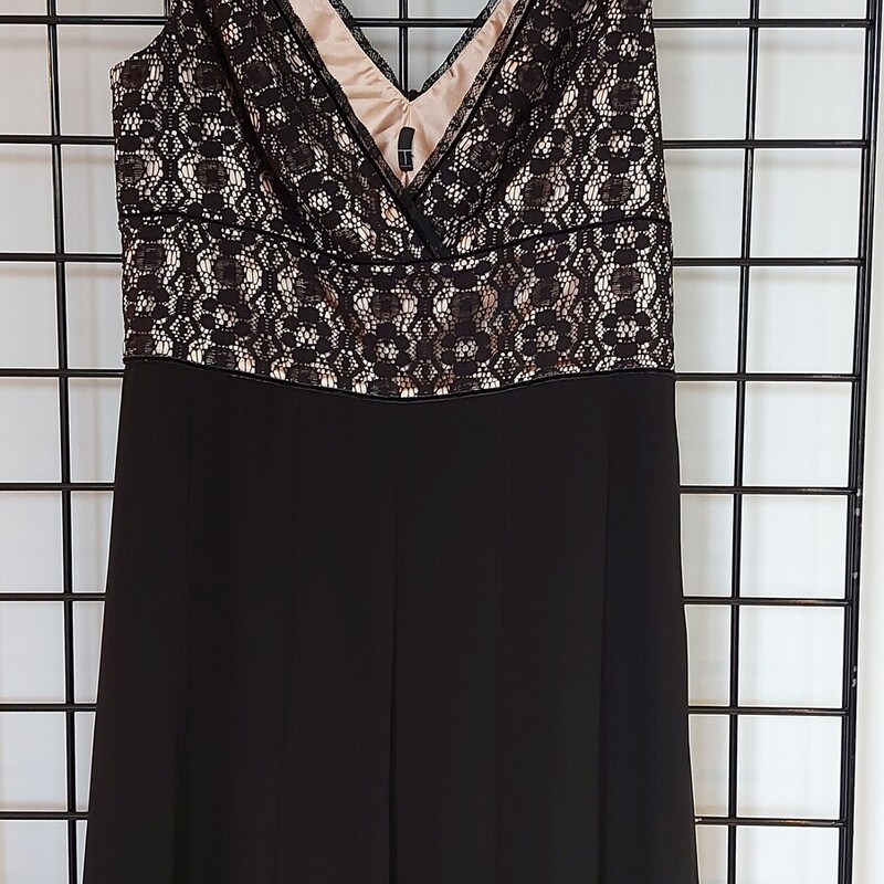 Tahari Dress, Black, Size M
New with Tags (Reg. Price $248)
100% Silk