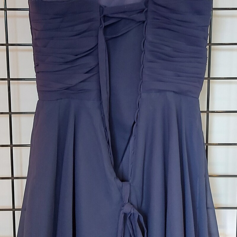 Dress, Navy, Size: M
Previously loved