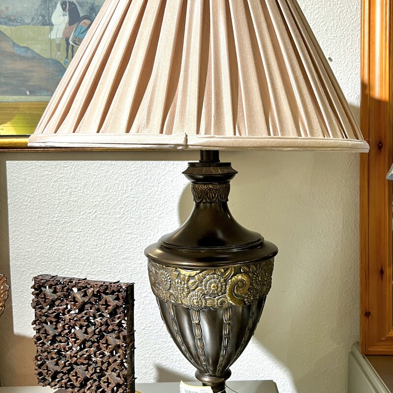 Lamp Table,Quoizel Brown, Size: 35 H

Matching Lamp available, 10715  $129