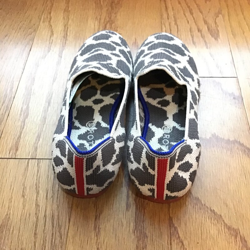 Rothys Shoes, Multi, Size: S2<br />
<br />
ALL ONLINE SALES ARE FINAL.<br />
NO RETURNS<br />
REFUNDS<br />
OR EXCHANGES<br />
<br />
PLEASE ALLOW AT LEAST 1 WEEK FOR SHIPMENT. THANK YOU FOR SHOPPING SMALL!