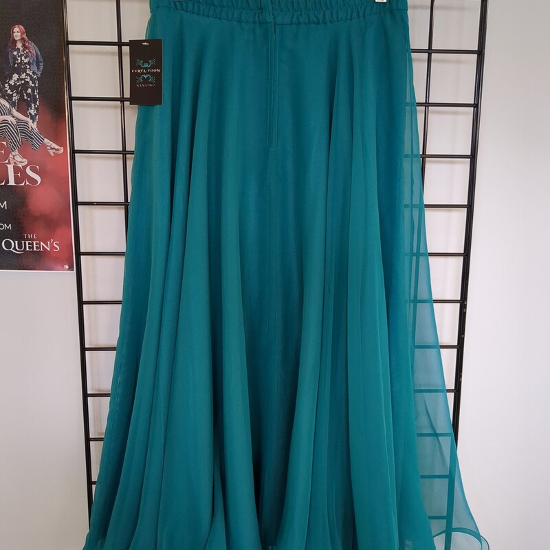 Benee  Skirt, Emerald, Size: 14
Previously loved