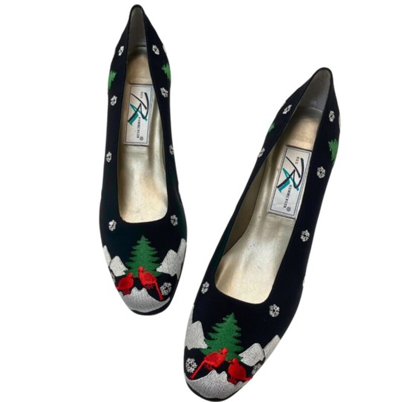 NEW Vintage Ros Hommerson Pumps<br />
Embroidered Snowflakes, Red Cardinals, Snow, and Pine Trees<br />
Color: Black, Green, White, and Red<br />
Size: 11 Narrow