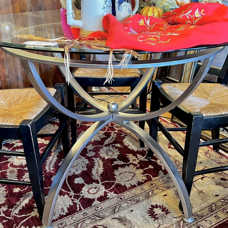 Glass Top Dining Table
Size: 42x29
