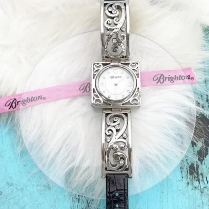 Brighton Irvine Watch
Silver with Black Leather Band
This is a very unique style with lots of gorgeous silver filigree scrollwork as well as black leather band.
Closure: Buckle Fits 6-7 1/4
Face Width: 1 x 1
Finish: Silver plated