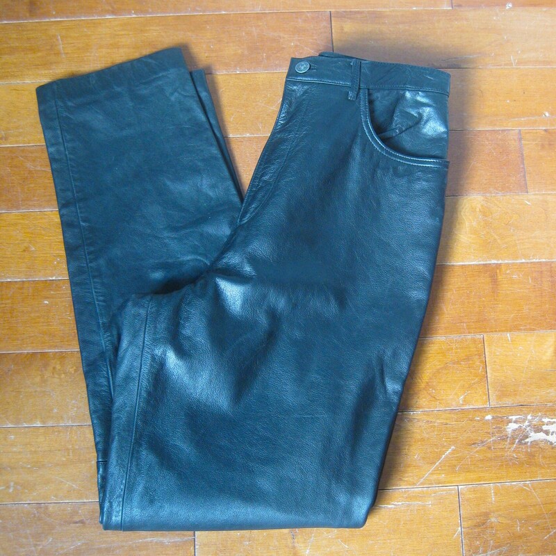 Vtg Sig. Olsen Leather, Black, Size: Vtg 10<br />
High waisted and high quality leather jeans by<br />
Sigrid Olsen<br />
<br />
High quality soft leather,<br />
Llined to the below the knee<br />
Pockets in the font only<br />
button and zip fly front<br />
<br />
Black<br />
Marked size 10 but please use the measurements below to determine if they will fit your body.<br />
Here are the flat measurements. Please double where appropriate:<br />
<br />
Waist: 15<br />
Hip: 20.5<br />
Rise: 13.75<br />
Inseam: 30.5<br />
Side seam: 43<br />
Excellent condition!<br />
<br />
<br />
Thanks for looking!<br />
#44709