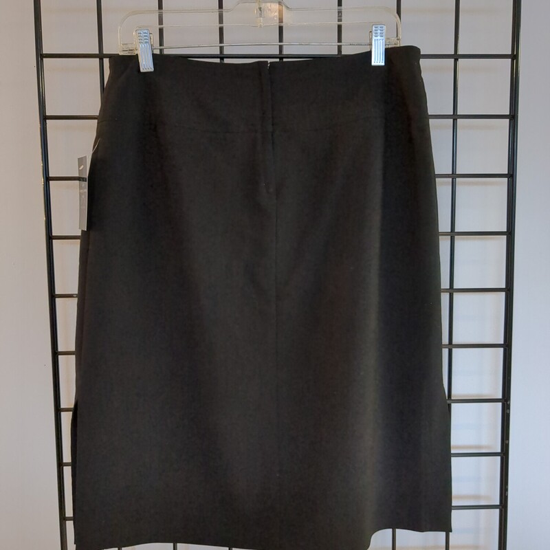 Smart Set Skirt, Black, Size: 11 (L/XL)
Zipper back
Previously loved