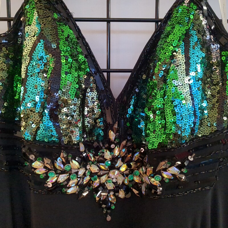 Night Moves, Black, Size: 16
(As Is: loose thread on back, see photo)
Zipper back, Green/Blue Sequins
Beading, Breast Padding