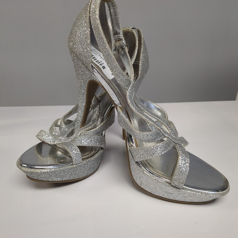 Fioni Night Heels, Silver, Size: 6.5