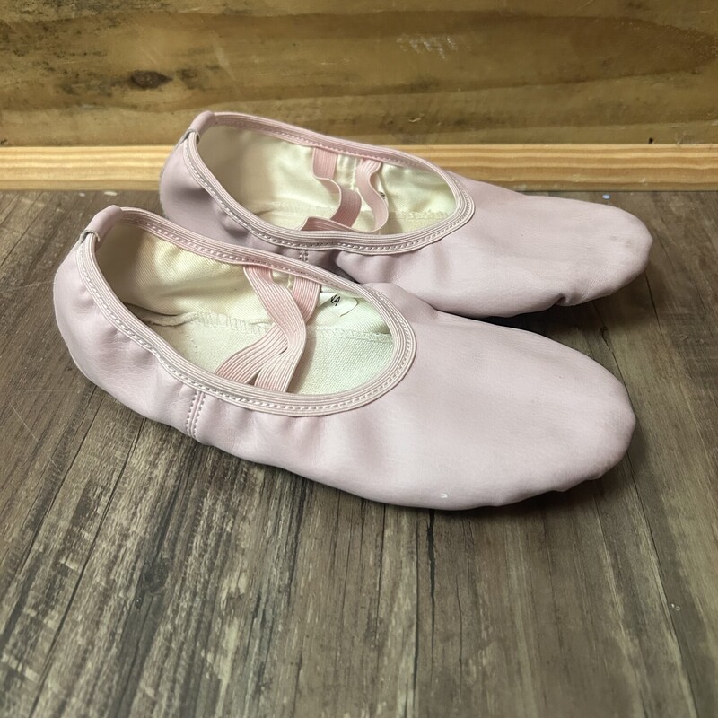 No Brand Ballet Slippers, Pink, Size: Shoes 2
-no size tag, roughly estimated size 2