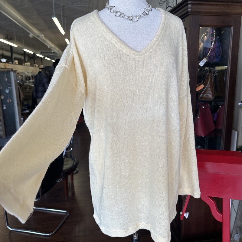 NWT Vicabo Sweater, Yellow, Size: 3X
All sales are final.
Pick up in store within 7 days of purchase or have it shipped.