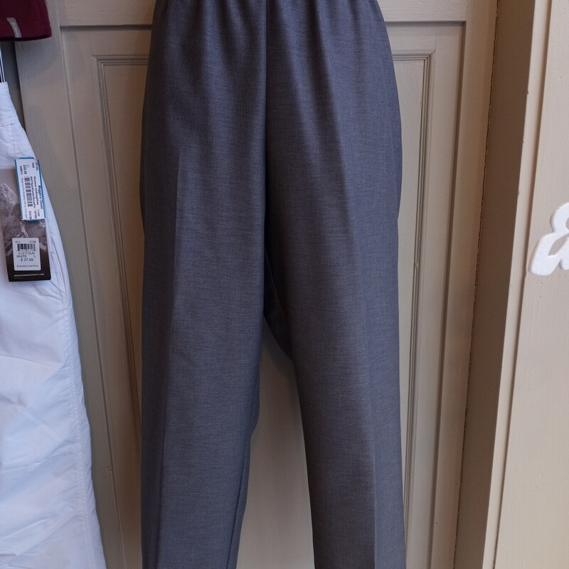 NWT Alfred Dunner Pants, Gray, Size: 16
All Sales are final.
Pick up in store within 7 days of purchase or have it shipped.