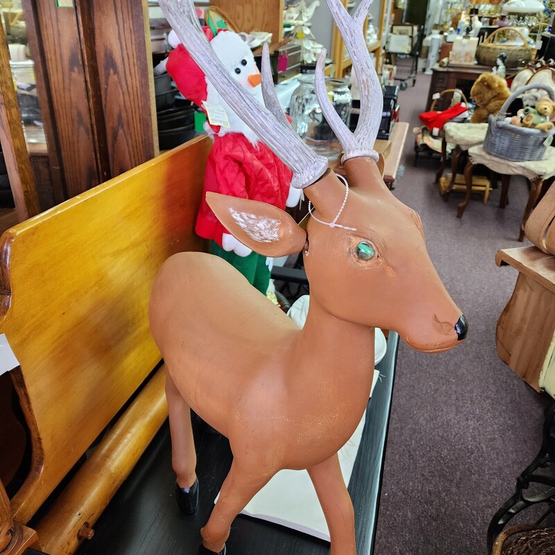 Hand Carved Deer, Painted, Size: Large<br />
Hoof to Antlers is 32 in.,Nose to Tail 23 in.