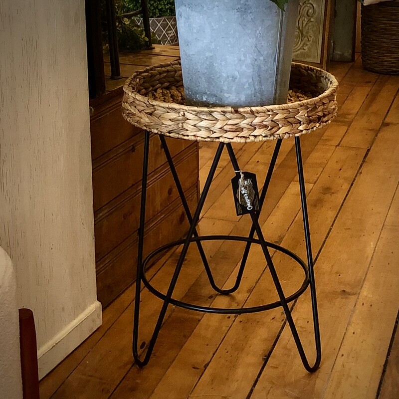 24in Woven Side Table<br />
24.5 H x 18 W x 18 D<br />
Behold the Woven Chic Retreat  - a side table that's not just functional; it's a modern masterpiece that embraces the art of weaving in a contemporary way. With its intricate woven design and sleek lines, it's like a fusion of nature's touch and urban sensibilities.With its trendy and versatile allure, the Woven Chic Retreat complements a variety of interior styles. Whether you're into boho chic, contemporary minimalism, or eclectic aesthetics, this woven side table effortlessly adapts to your decor aspirations.