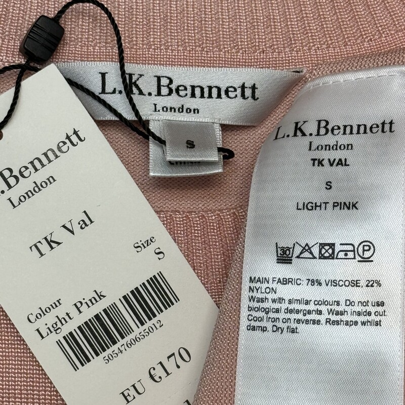 New LK Bennett Sweater
Retails for 170 Euros
Light Pink
Size: Small